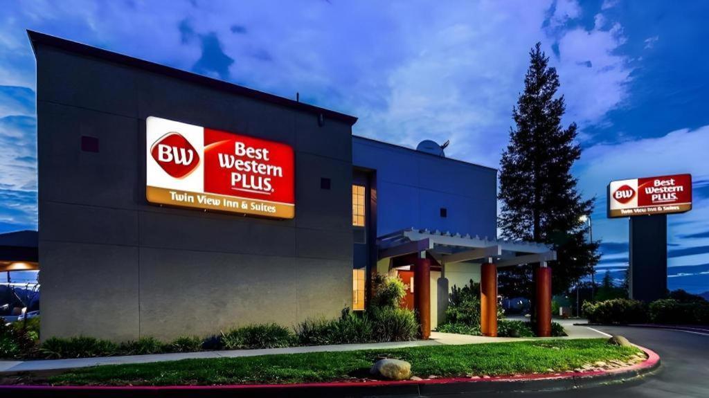 Best Western Plus Twin View Inn And Suites Redding Εξωτερικό φωτογραφία