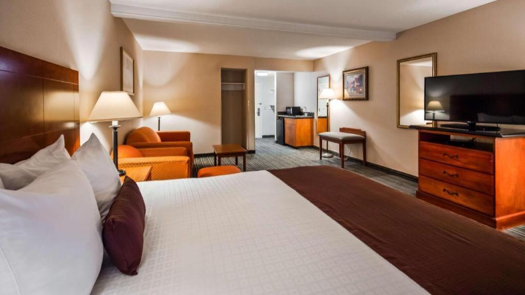 Best Western Plus Twin View Inn And Suites Redding Εξωτερικό φωτογραφία